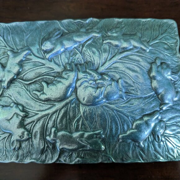 Peltrina Box w Rabbits - Picture 2 of 5